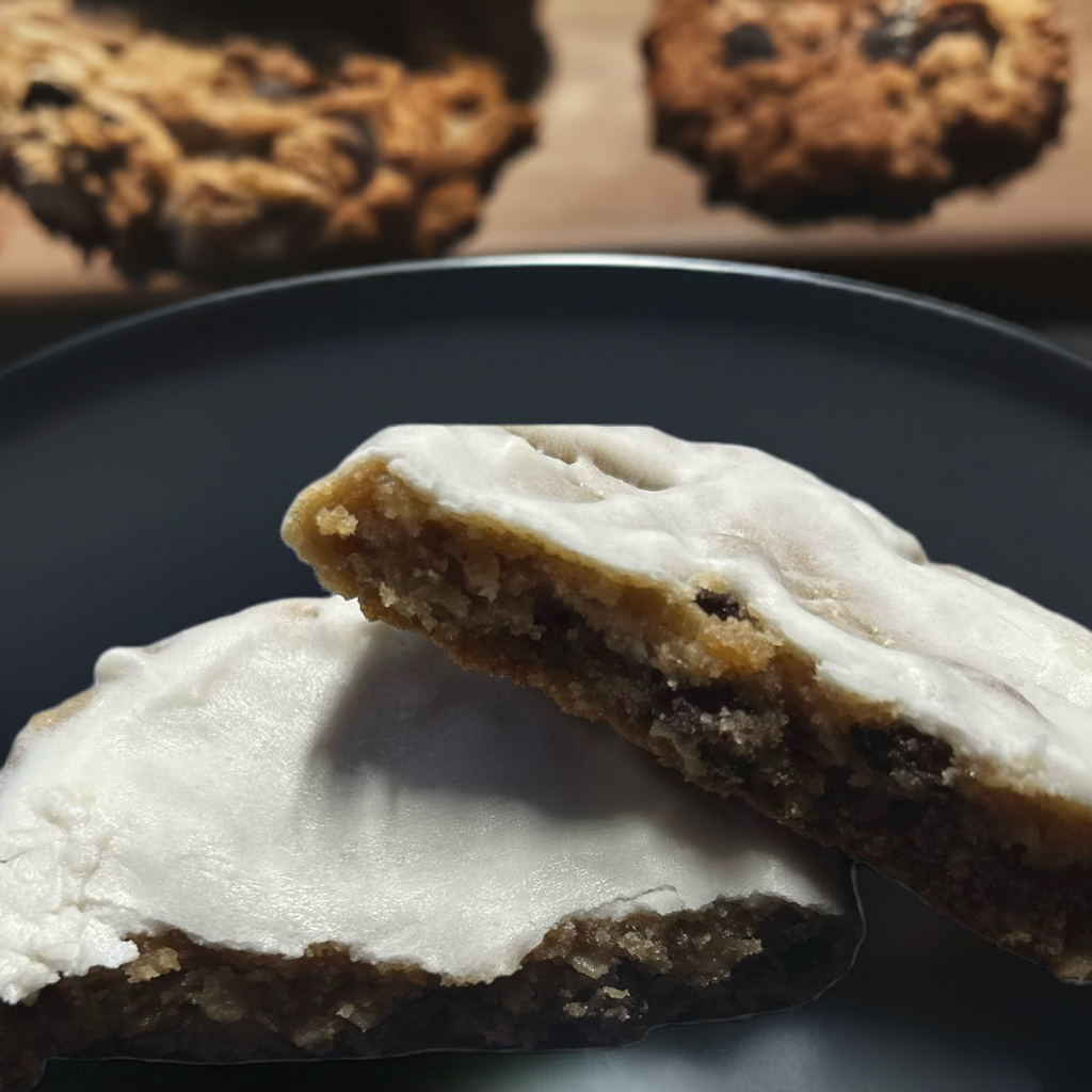 CHEWY OATMEAL RAISIN COOKIE
