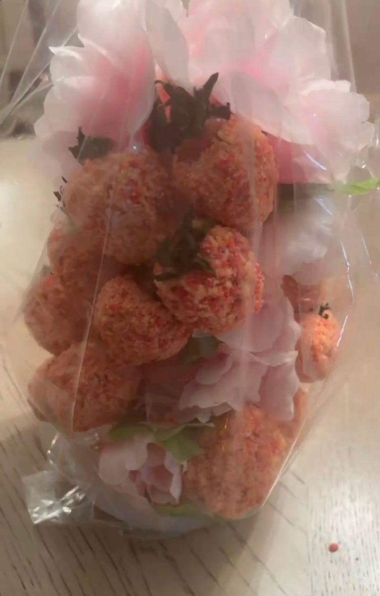 STRAWBERRY SWEETHEART BOUQUET