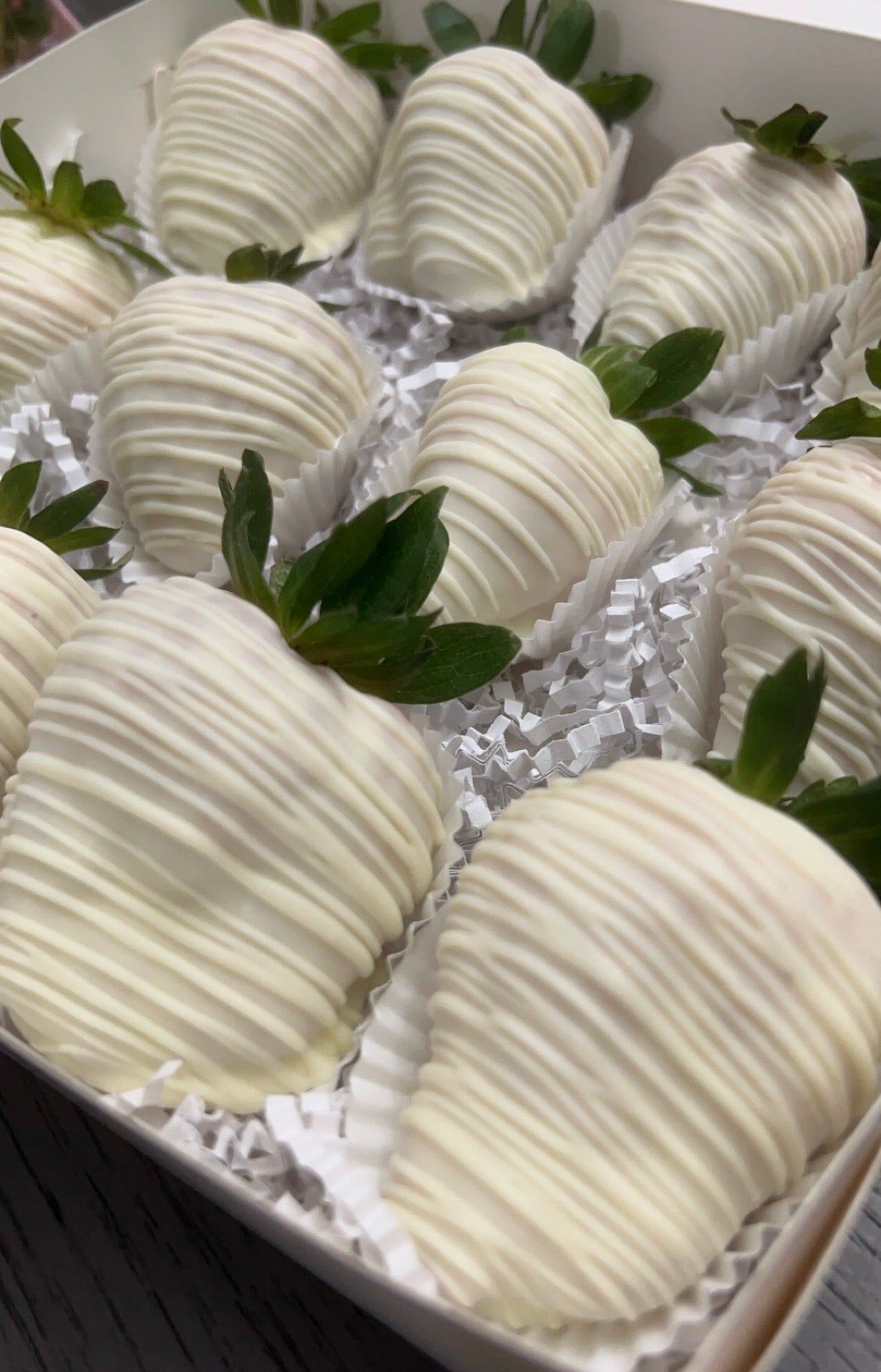 HEAVENLY WHITE CHOCOLATE STRAWBERRIES