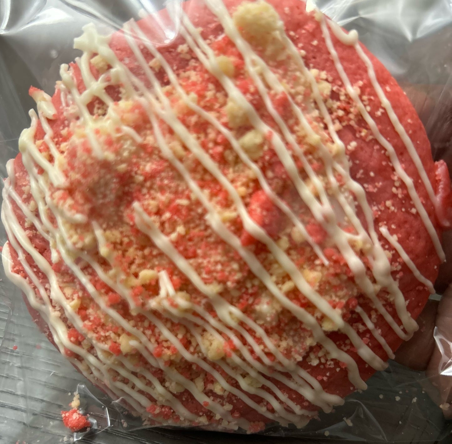 STRAWBERRY DELIGHT CRUNCH COOKIE